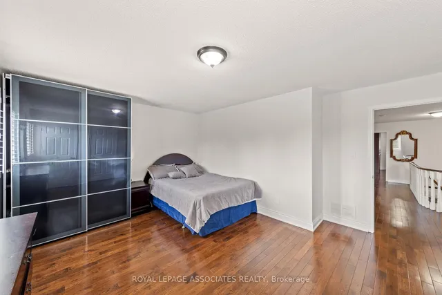 Additional image 25 of 47 Whiteway Crt