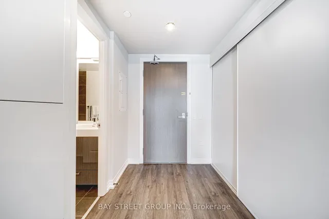 Additional image 3 of 251 Jarvis St Unit 3809