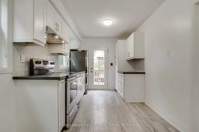 Additional image 18 of 148 Portland St