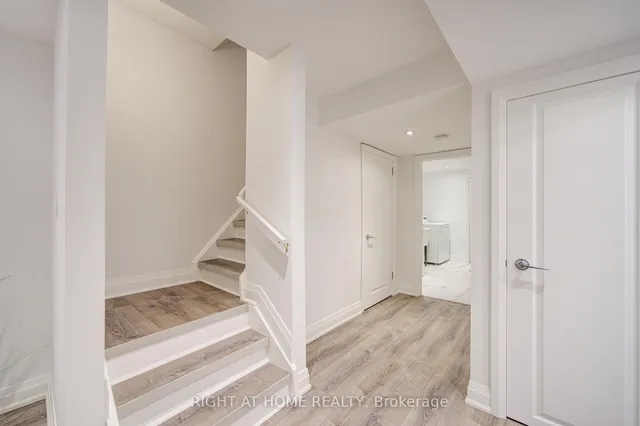 Additional image 27 of 19 Purdy Cres