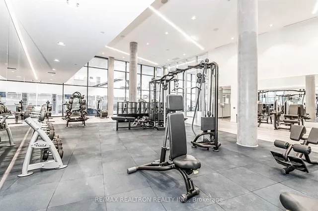 Additional image 29 of 161 Roehampton Ave Unit 508