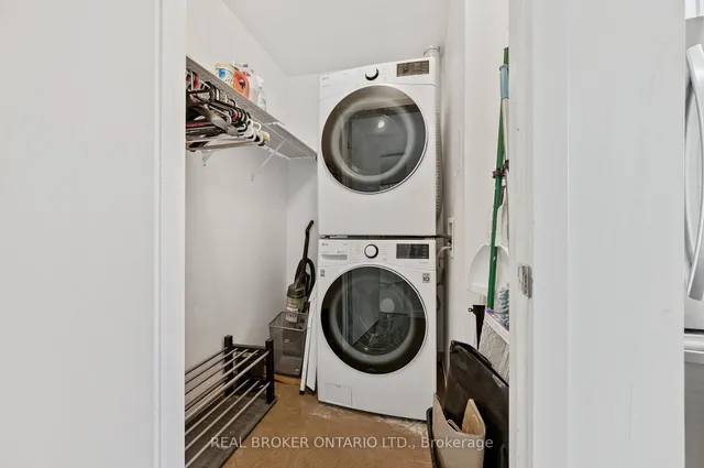 Additional image 30 of 404 King Street West St Unit 128