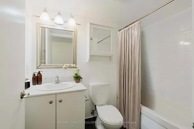 Additional image 12 of 2181 Yonge St Unit 2702