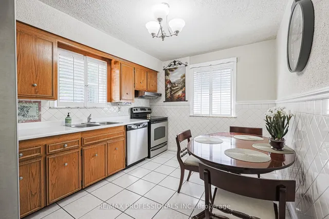 Additional image 11 of 55 Old Burnhamthorpe Rd