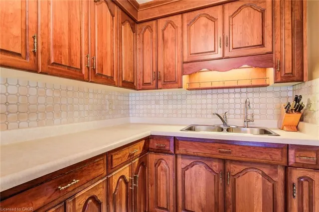 Additional image 10 of 53 Belwood Cres