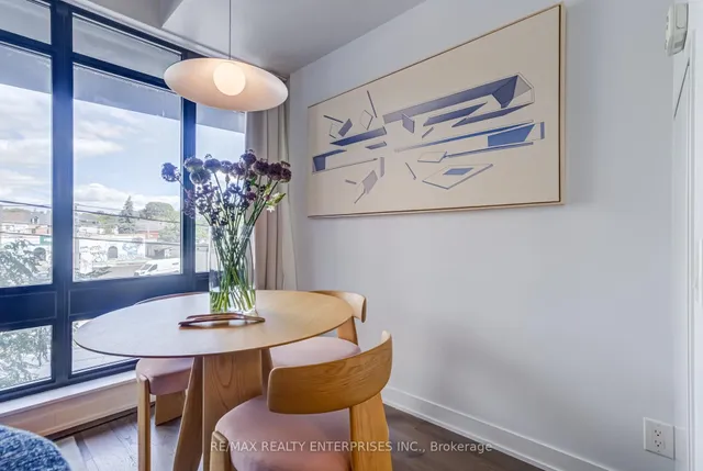 Additional image 15 of 1239 Dundas St Unit 204