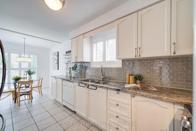 Additional image 11 of 19 Purdy Cres