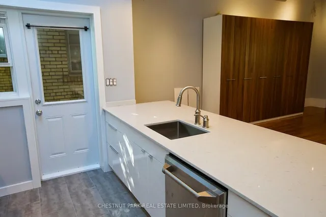 Additional image 3 of 251 High Park Ave