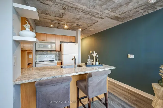 Additional image 8 of 255 Richmond St Unit 409