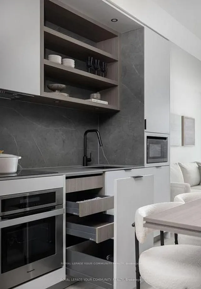 Additional image 9 of 55 Charles St Unit 1706