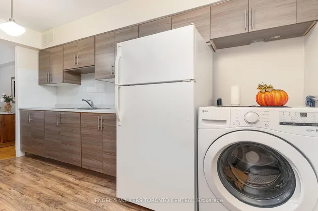 Additional image 9 of 5 Frith Rd Unit 808