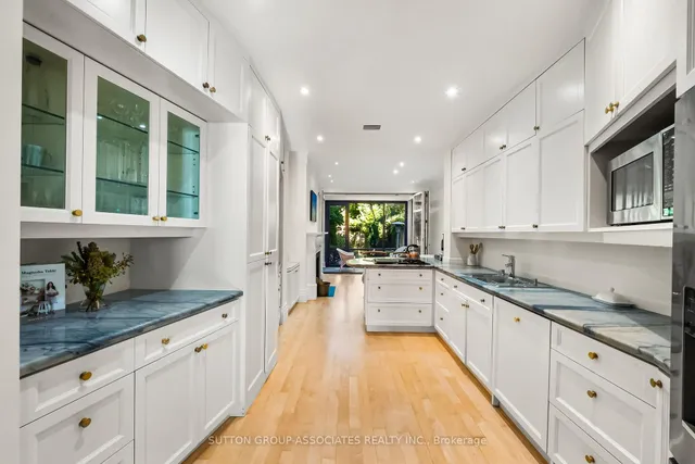 Additional image 11 of 193 Howland Ave