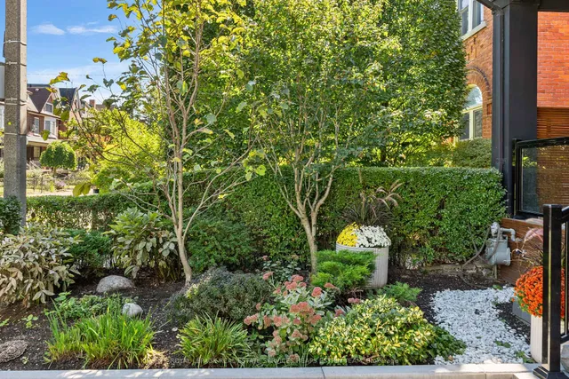 Additional image 4 of 386 Crawford St