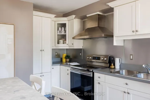 Additional image 10 of 42 West Oak Cres