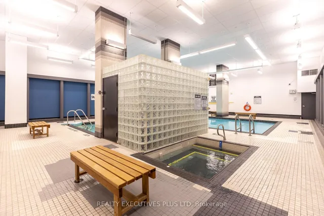 Additional image 42 of 701 King St Unit 811