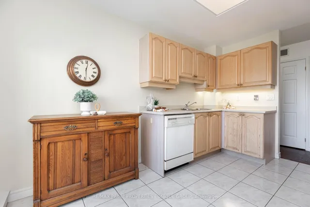 Additional image 14 of 18 Concorde Pl Unit 808