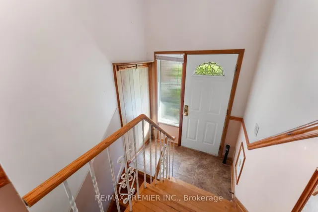 Additional image 25 of 219 La Rose Ave