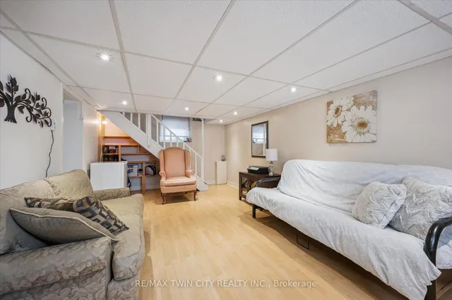 Additional image 32 of 45 Samuel St