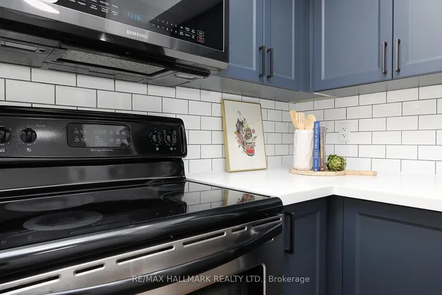 Additional image 12 of 18 Laidlaw St Unit 1005