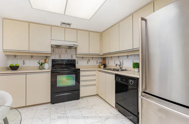 Additional image 15 of 3 Concorde Pl Unit 2004