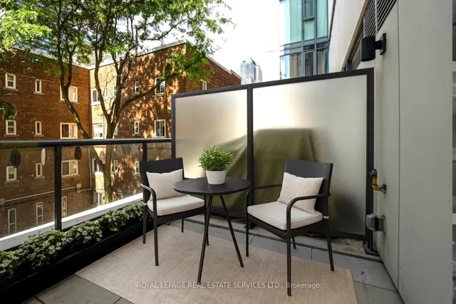 Additional image 18 of 81 Wellesley St Unit 203