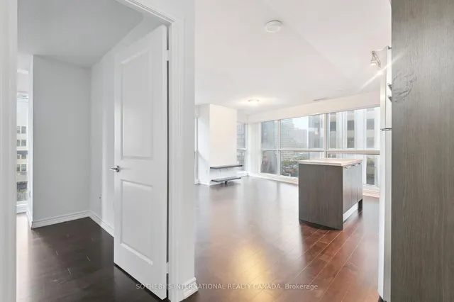 Additional image 8 of 386 Yonge St Unit 602