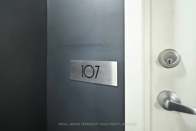 Additional image 40 of 2154 Dundas St Unit 107