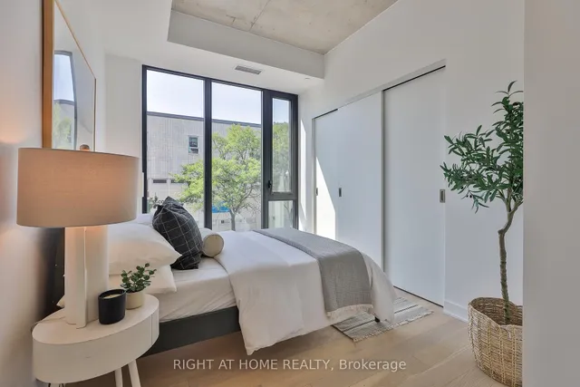 Additional image 13 of 2720 Dundas St Unit 208