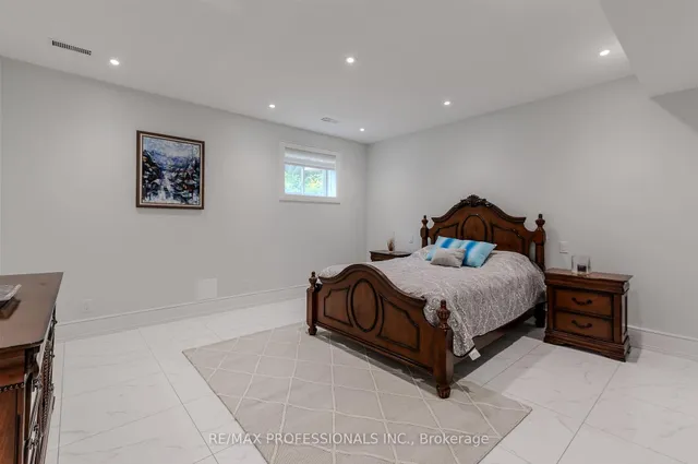 Additional image 34 of 4 Dunrobin Dr