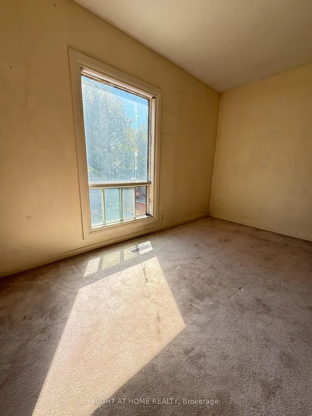 Additional image 14 of 755 Gerrard St