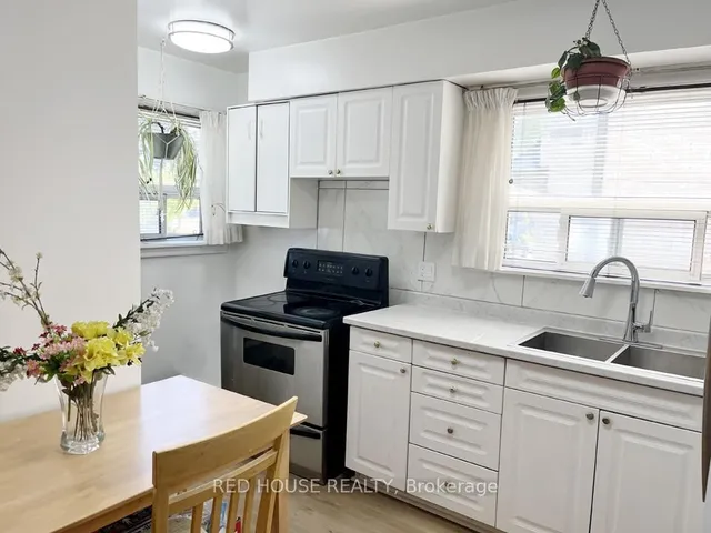 Additional image 5 of 40 North Woodrow Blvd