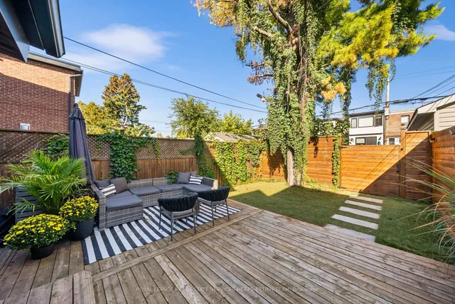 Additional image 32 of 72 Harcourt Ave