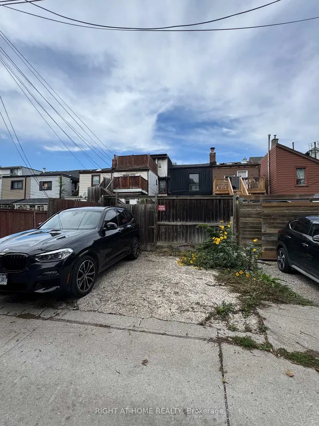 Additional image 19 of 755 Gerrard St