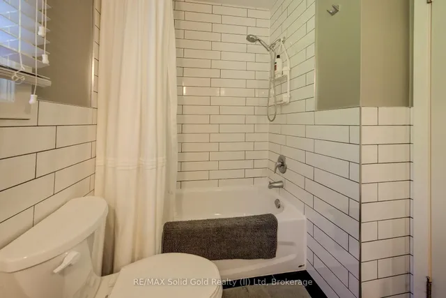 Additional image 21 of 211 Village Rd