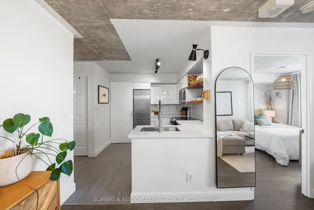 Additional image 16 of 1369 Bloor St Unit 1402