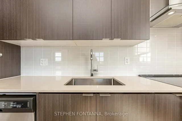 Additional image 3 of 55 Duke St Unit 320