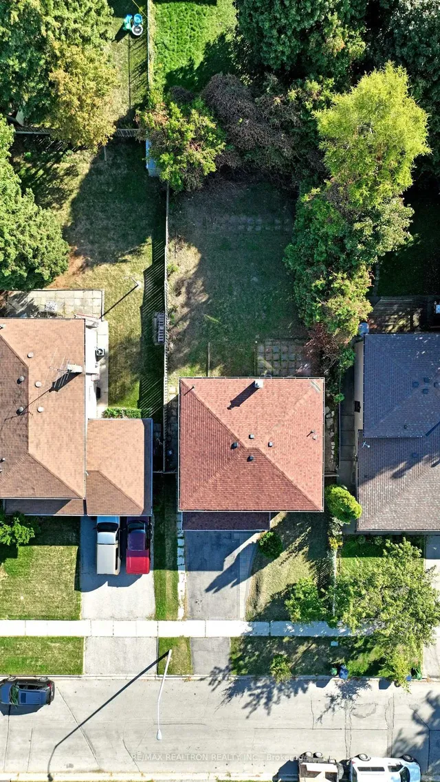 Additional image 24 of 154 Merkley Sq