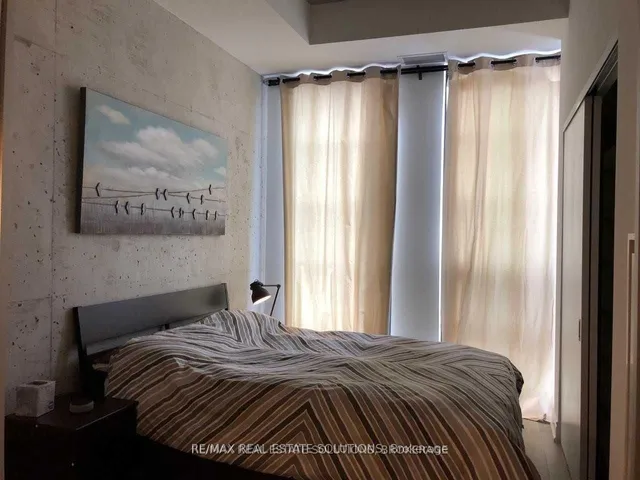 Additional image 7 of 608 Richmond St Unit 210