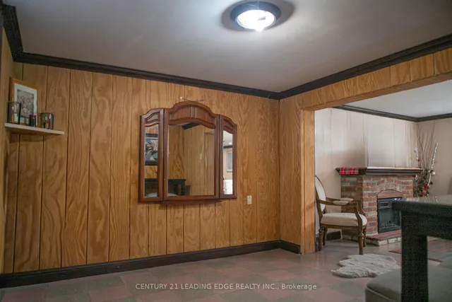 Additional image 25 of 10 Yvonne Ave