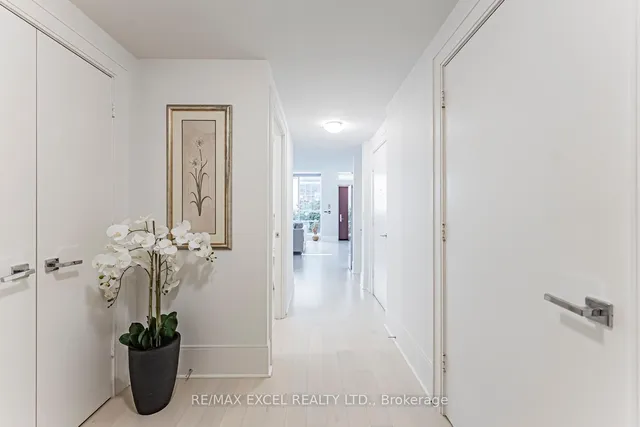 Additional image 23 of 29 Queens Quay Unit Th127