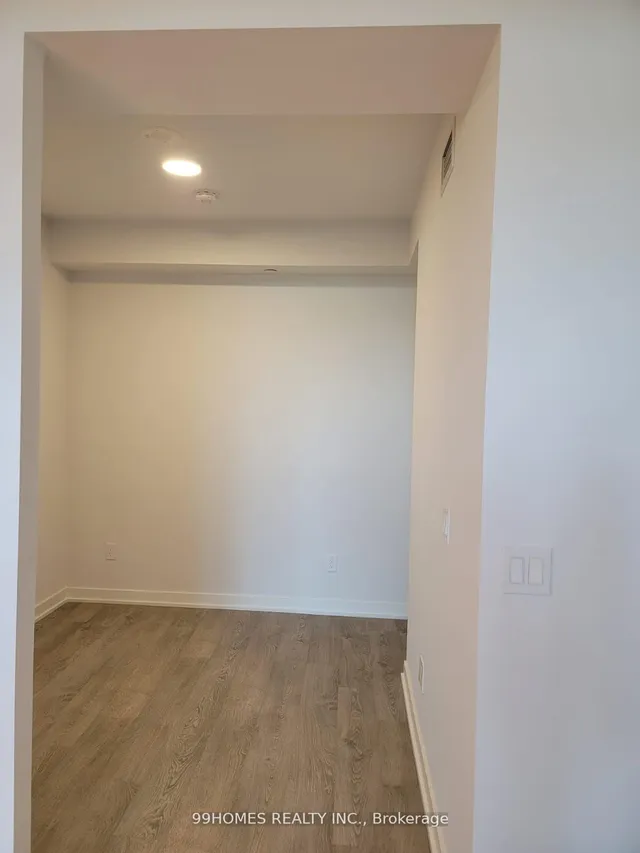 Additional image 5 of 1926 Lakeshore Blvd Unit 1216