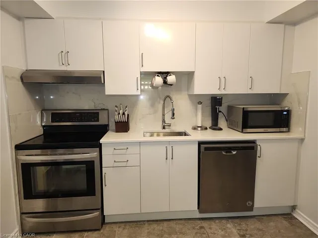 Additional image 12 of 32 Mowat Blvd Unit 8