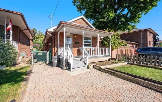 61 Foch Ave