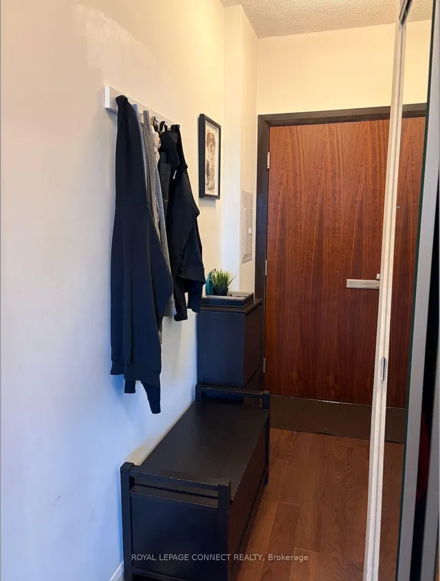 Additional image 13 of 500 Sherbourne St Unit 812