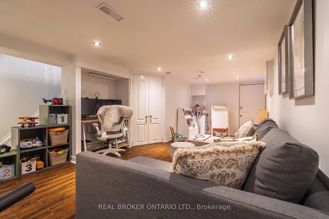 Additional image 36 of 204 Earlscourt Ave