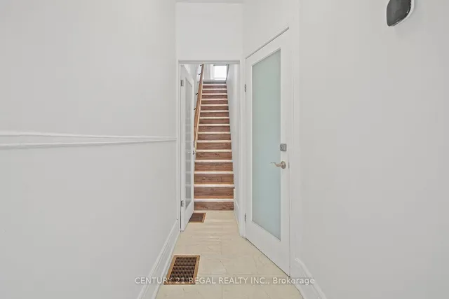 Additional image 16 of 300 Montrose Ave