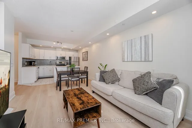 Additional image 7 of 2800 KEELE St Unit TH 107