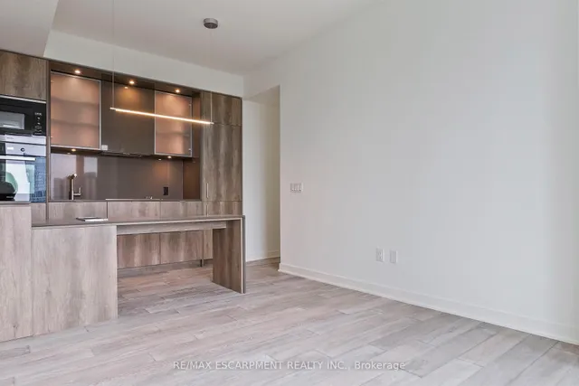 Additional image 18 of 11 Yorkville Ave Unit 2113