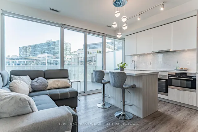 Additional image 12 of 15 Queens Quay Unit 923