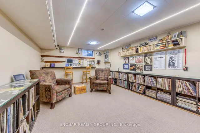 Additional image 19 of 19 Deanewood Cres